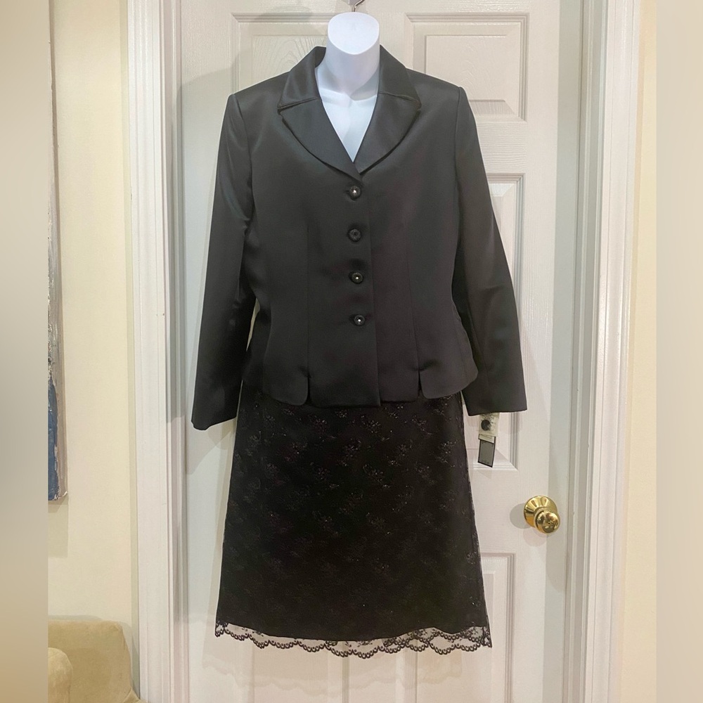 Kasper 2-Piece Black Suit w Satin Jacket and Lace Skirt | size 14 | NWT
